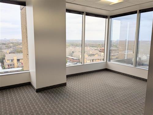 13601 Preston Rd - 168xW0600-sm