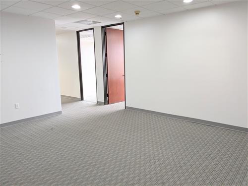 13601 Preston Rd - 168xW0645-sm