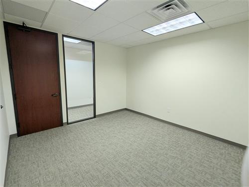 13601 Preston Rd - 168xW0704-sm