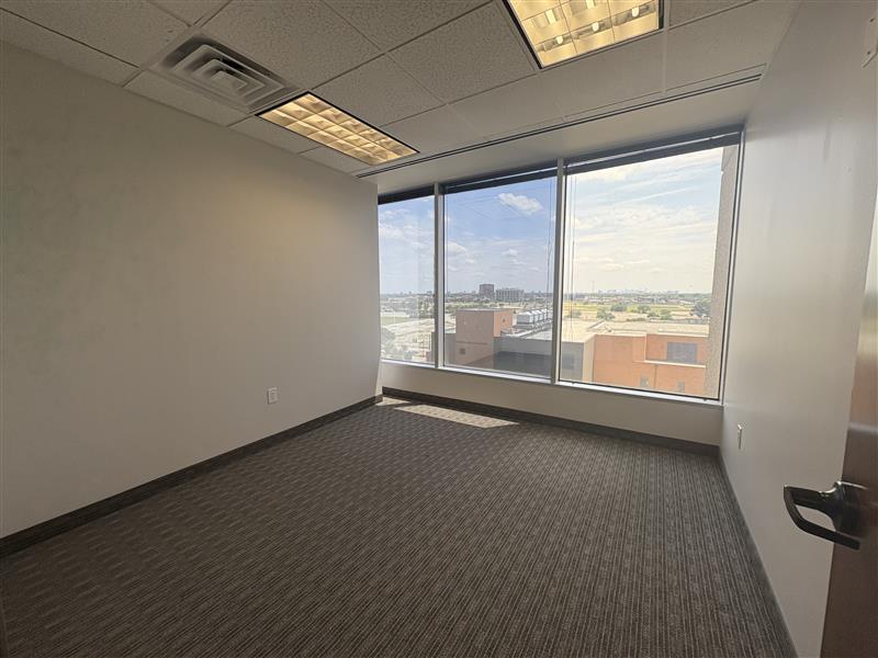 13601 Preston Rd - 168xW0730-sm