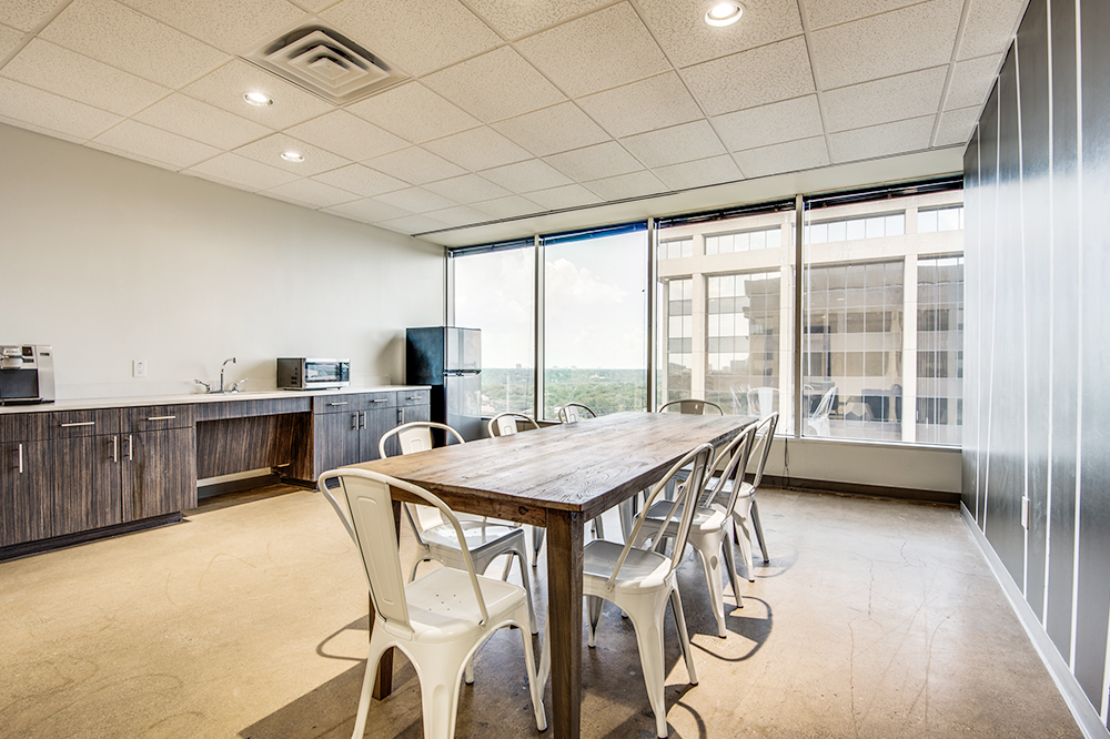 13601 Preston Rd - 168xW0744-sm