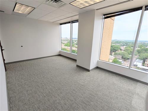 13601 Preston Rd - 168xW0788-sm
