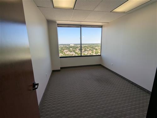 13601 Preston Rd - 168xW1000C-sm