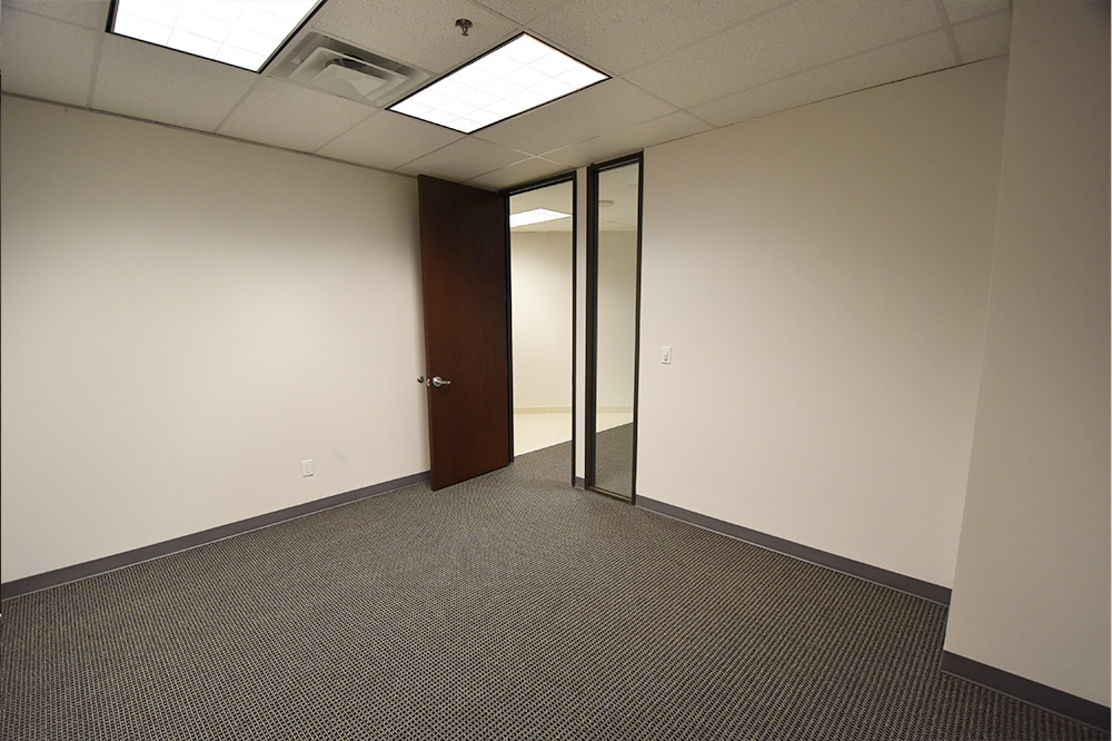4-UI12055.01x178.jpg