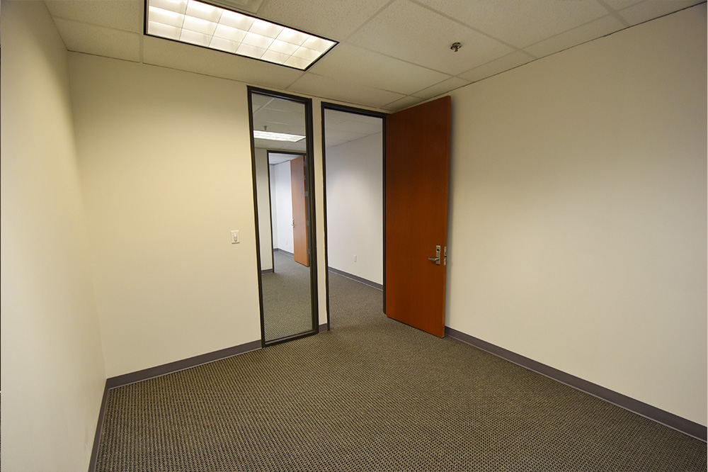 8-UI12055.01x178.jpg