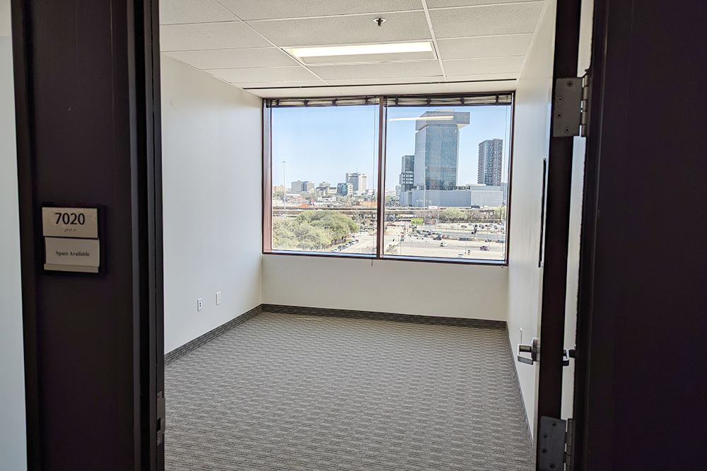 1910 Pacific Ave - 178x7020-sm