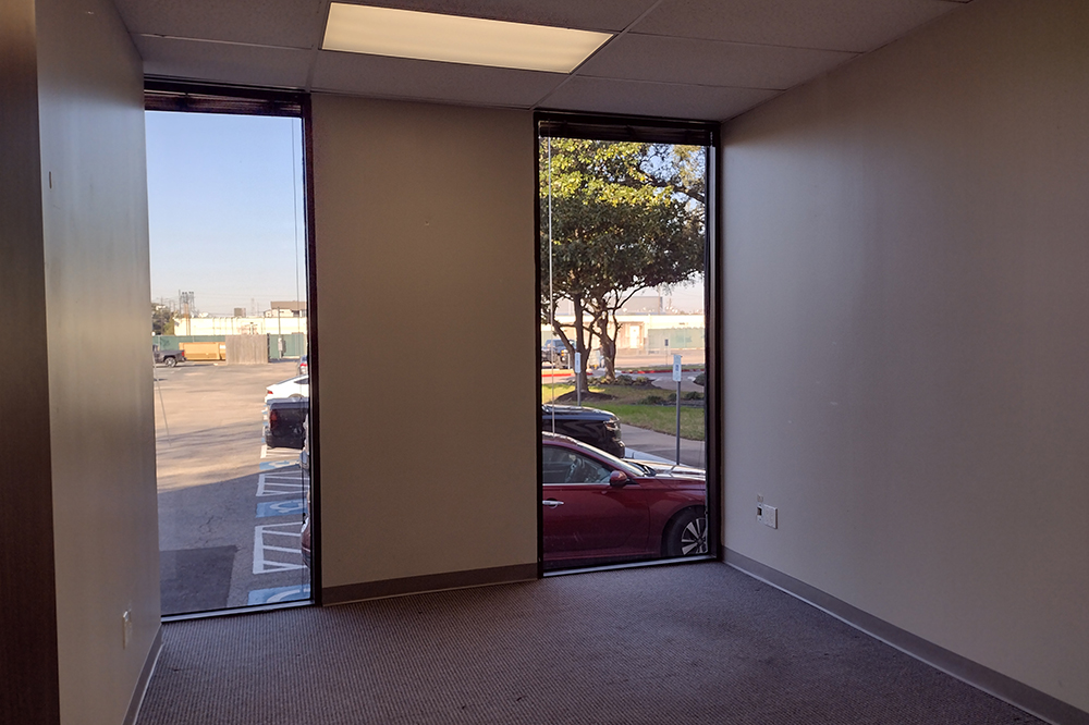 6201 Bonhomme Road - 18x150S-sm