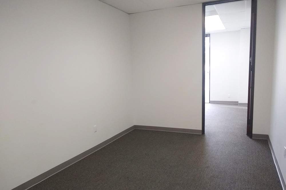 6201 Bonhomme Road - 18x169N-sm