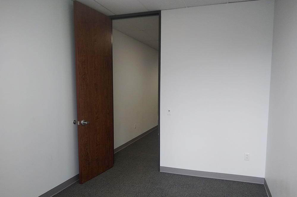 6201 Bonhomme Road - 18x169N-sm