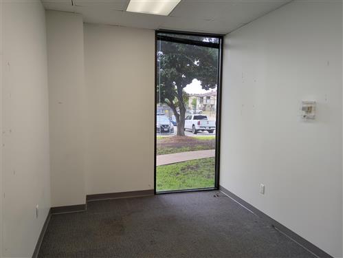 6201 Bonhomme Road - 18x170N-sm