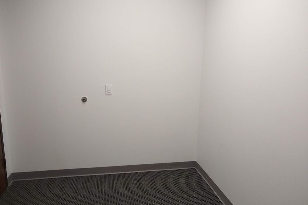 6201 Bonhomme Road - 18x185N-V-sm