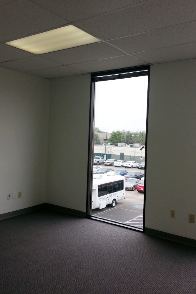 7-UI208Nx18.jpg