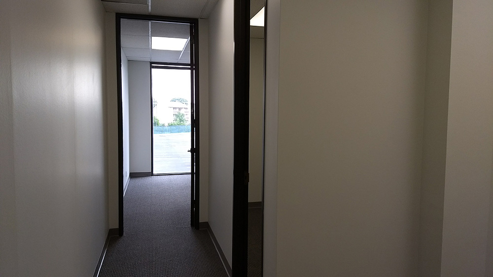 2-UI220Nx18.jpg
