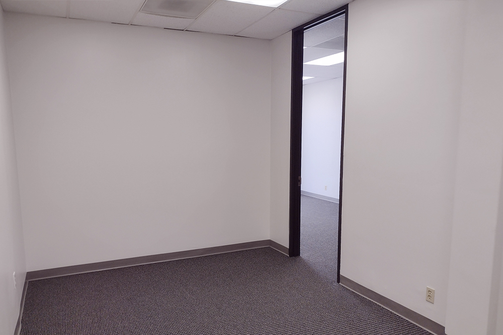 6201 Bonhomme Road - 18x285N-sm