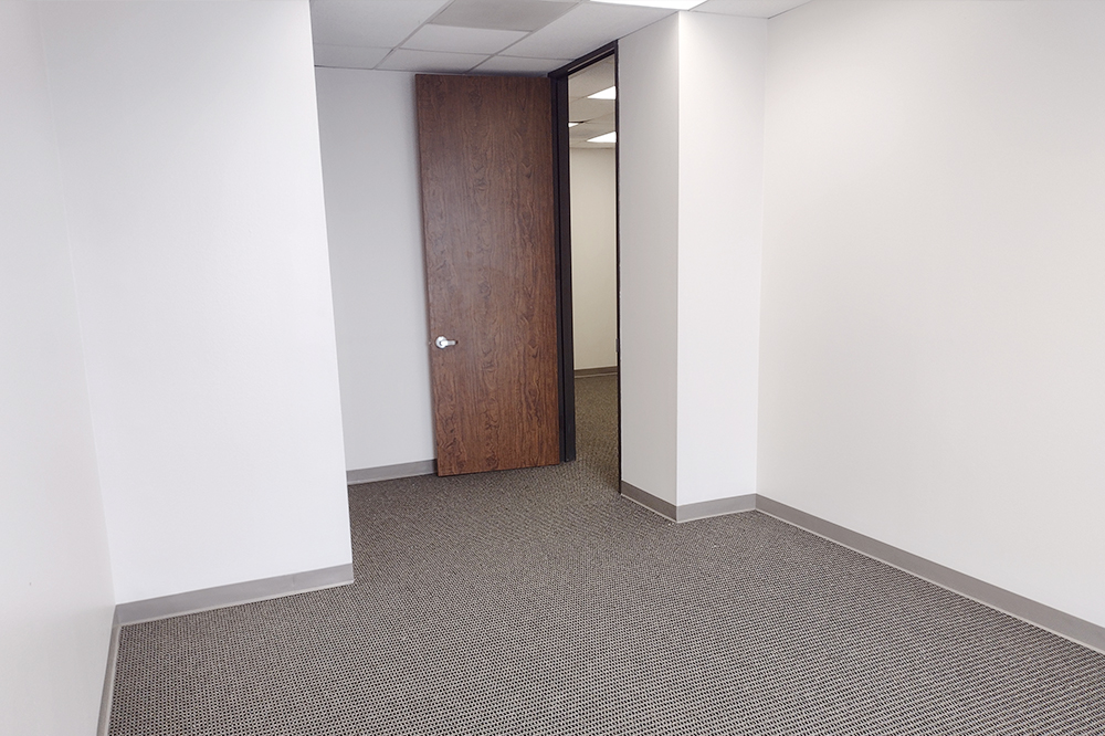 6201 Bonhomme Road - 18x285N-sm