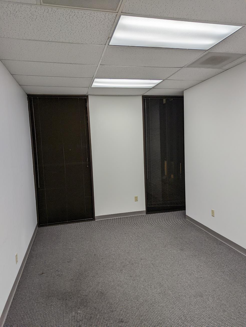 6201 Bonhomme Road - 18x290N-G-sm