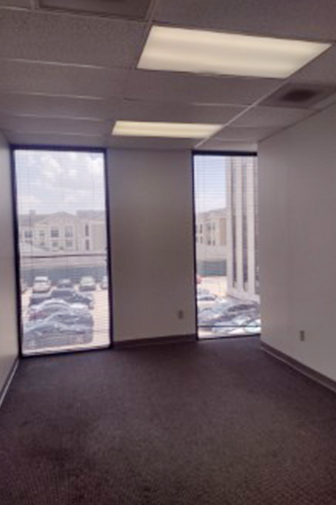 6201 Bonhomme Road - 18x290N-G-sm