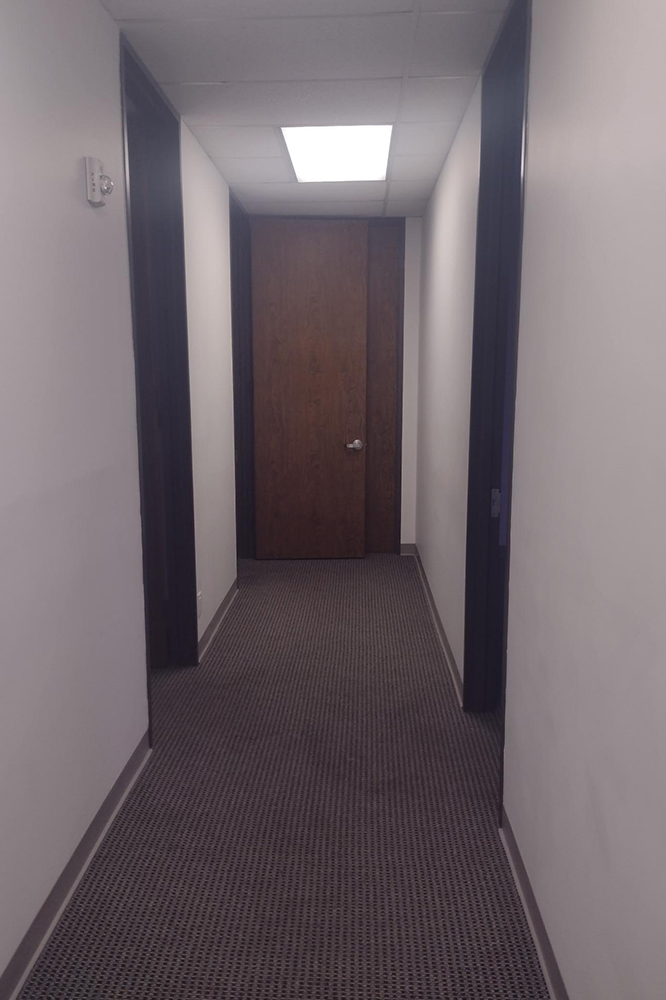 6201 Bonhomme Road - 18x354N-sm