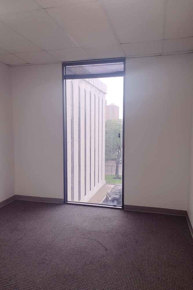 6201 Bonhomme Road - 18x354N-sm