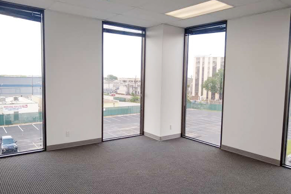 6201 Bonhomme Road - 18x365N-D-sm