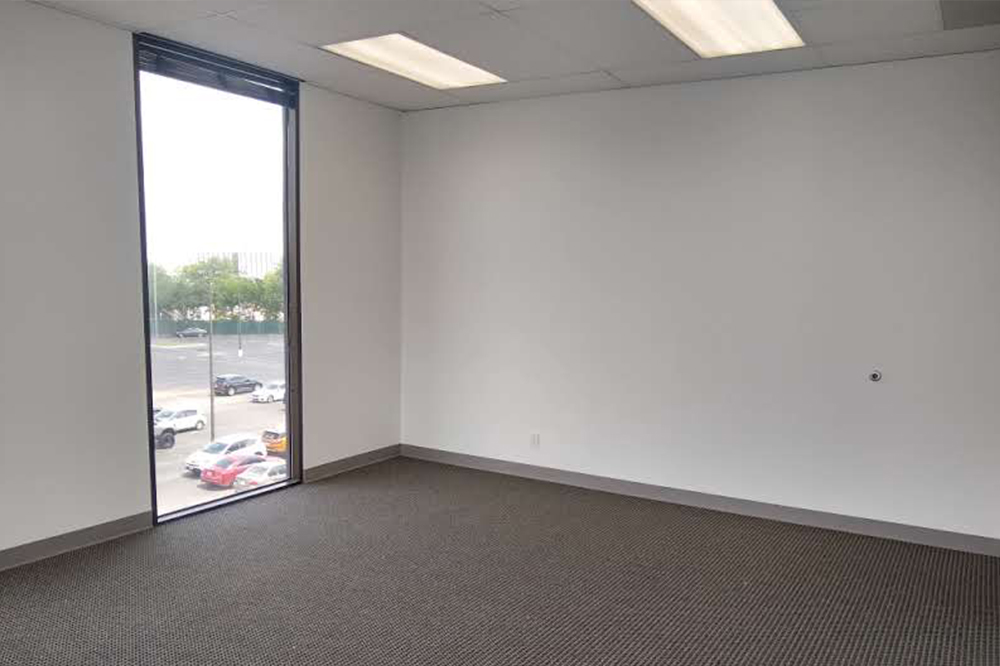 6201 Bonhomme Road - 18x365N-D-sm