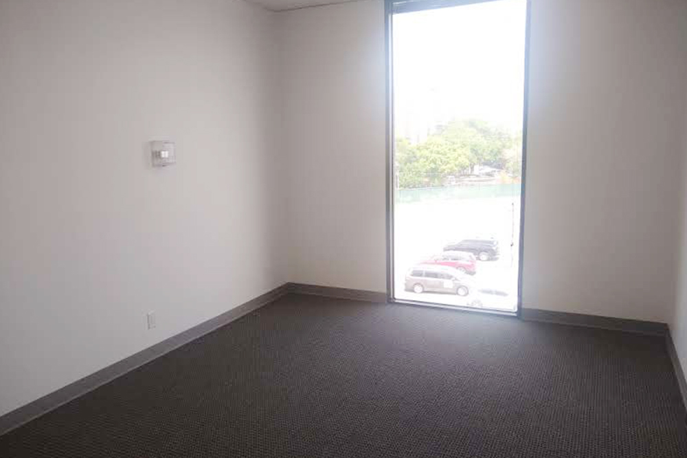 6201 Bonhomme Road - 18x365N-H-sm
