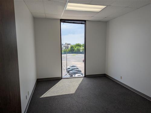 6201 Bonhomme Road - 18x370N-sm