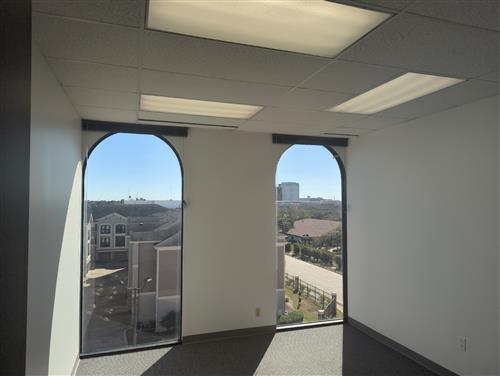 6201 Bonhomme Road - 18x402N.01-sm