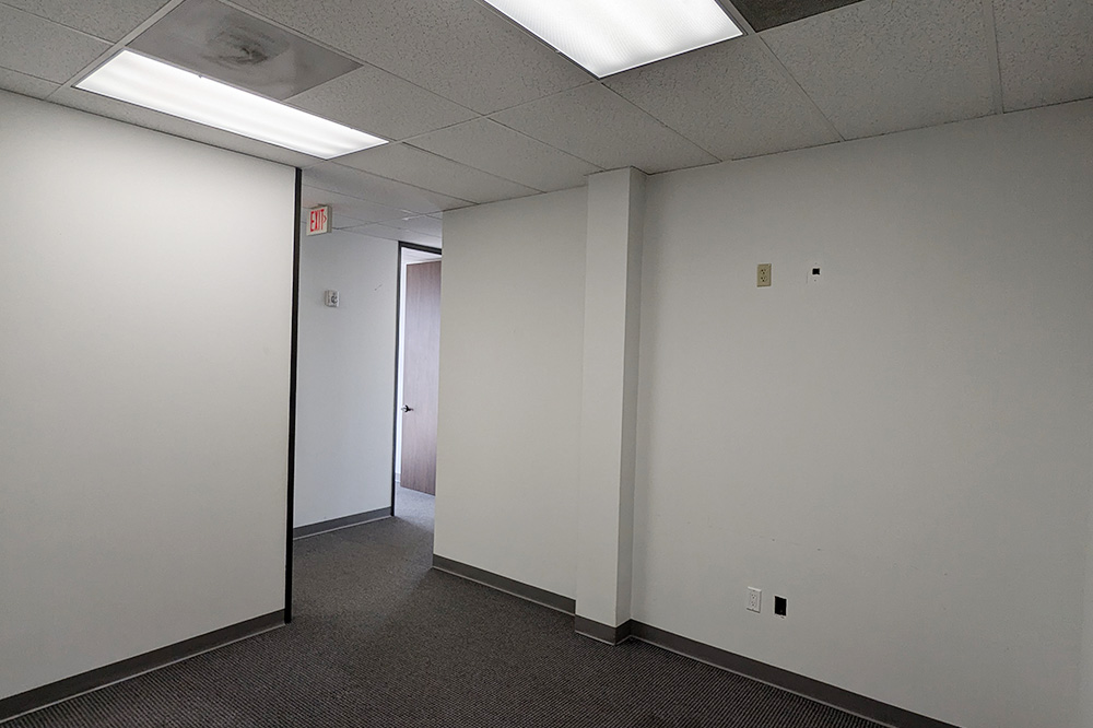 6201 Bonhomme Road - 18x460S-sm