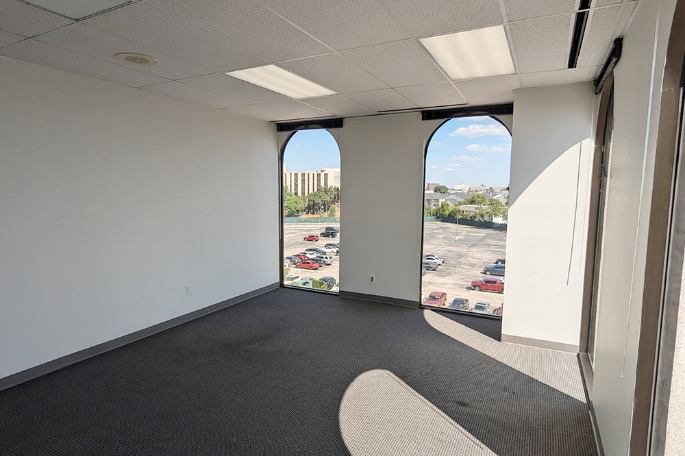 6201 Bonhomme Road - 18x460S-sm