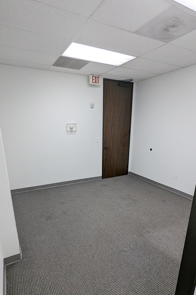 6201 Bonhomme Road - 18x460S-sm