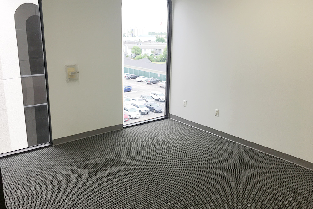 6201 Bonhomme Road - 18x470S.01-sm