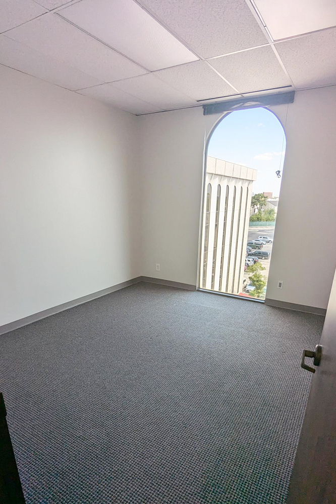 6201 Bonhomme Road - 18x478S-sm