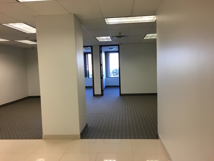 8330-8360 Lyndon B Johnson Fwy - 180xB290-sm