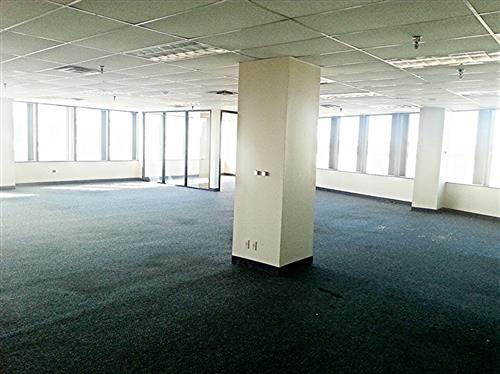 8330-8360 Lyndon B Johnson Fwy - 180xB300-sm