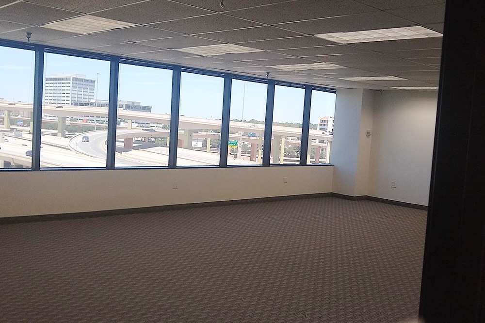 8330-8360 Lyndon B Johnson Fwy - 180xB580-sm