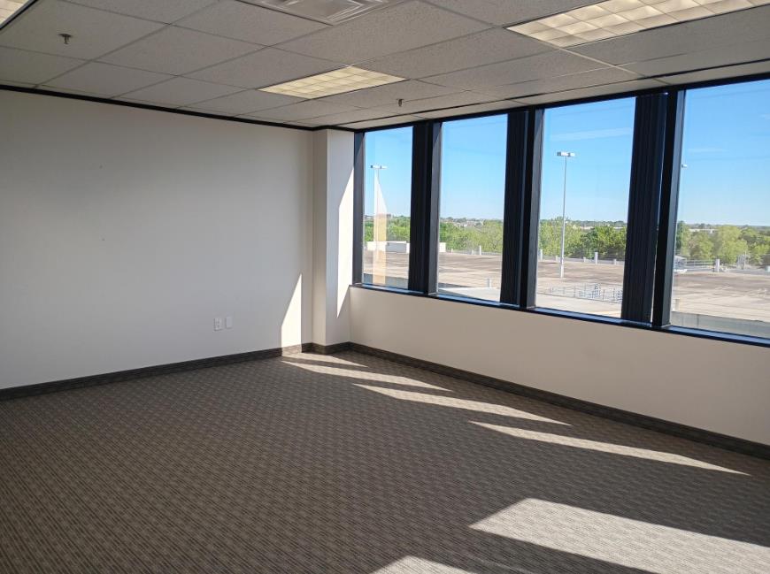 8330-8360 Lyndon B Johnson Fwy - 180xB628-sm