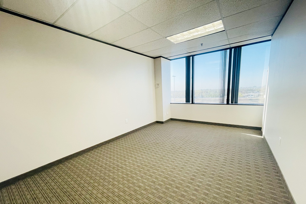 8330-8360 Lyndon B Johnson Fwy - 180xB630-sm