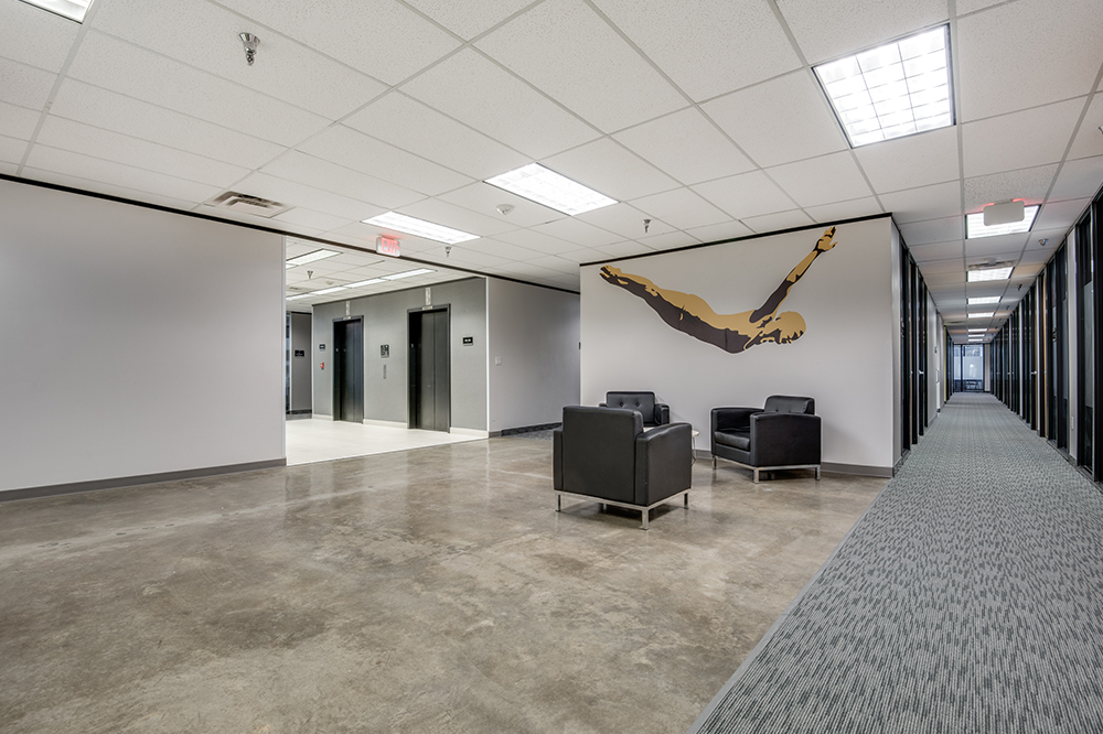 8330-8360 Lyndon B Johnson Fwy - 180xB636-sm