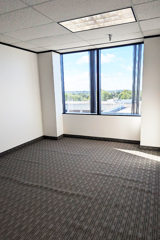 8330-8360 Lyndon B Johnson Fwy - 180xB668-sm