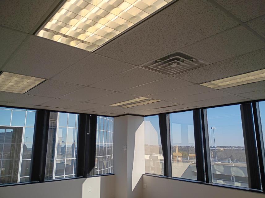 8330-8360 Lyndon B Johnson Fwy - 180xB678-sm