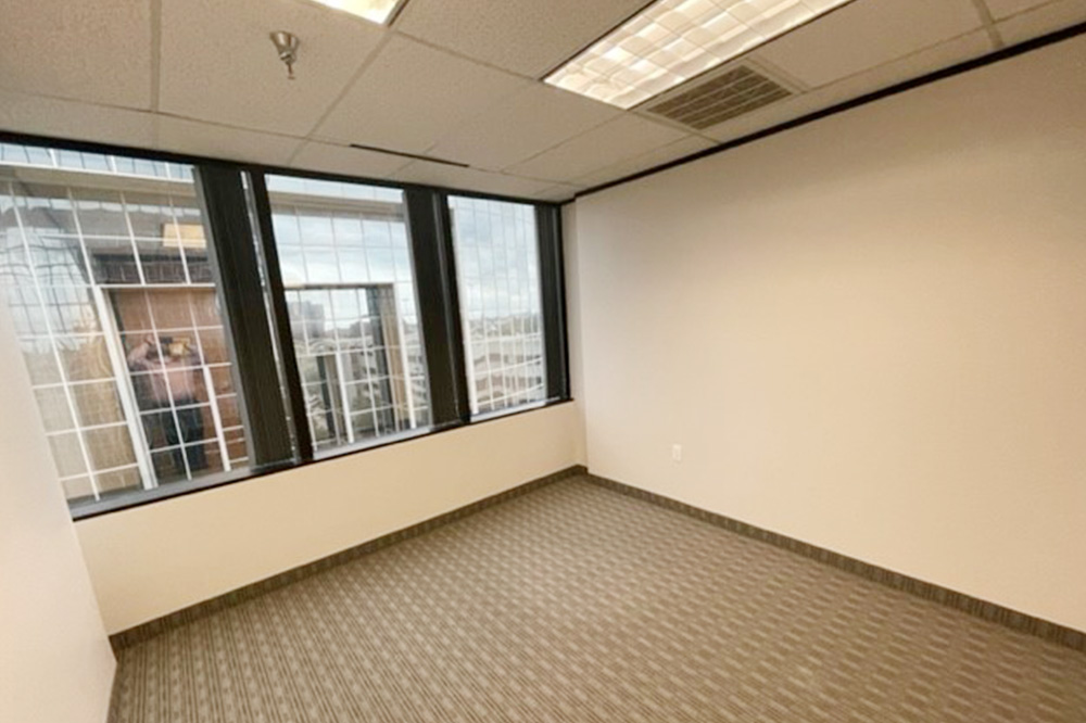 8330-8360 Lyndon B Johnson Fwy - 180xB680-sm