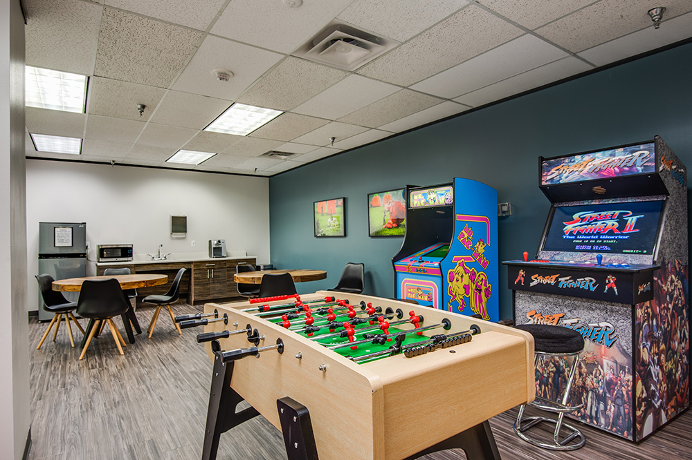 8330-8360 Lyndon B Johnson Fwy - 180xB729-sm