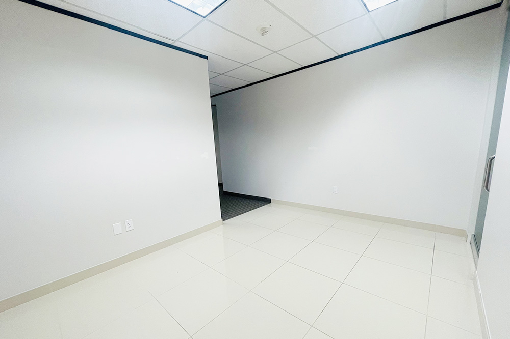 8330-8360 Lyndon B Johnson Fwy - 180xB765-sm