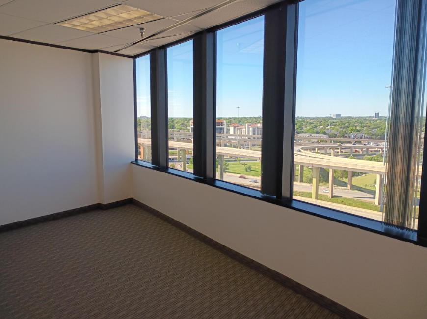 8330-8360 Lyndon B Johnson Fwy - 180xB935-sm