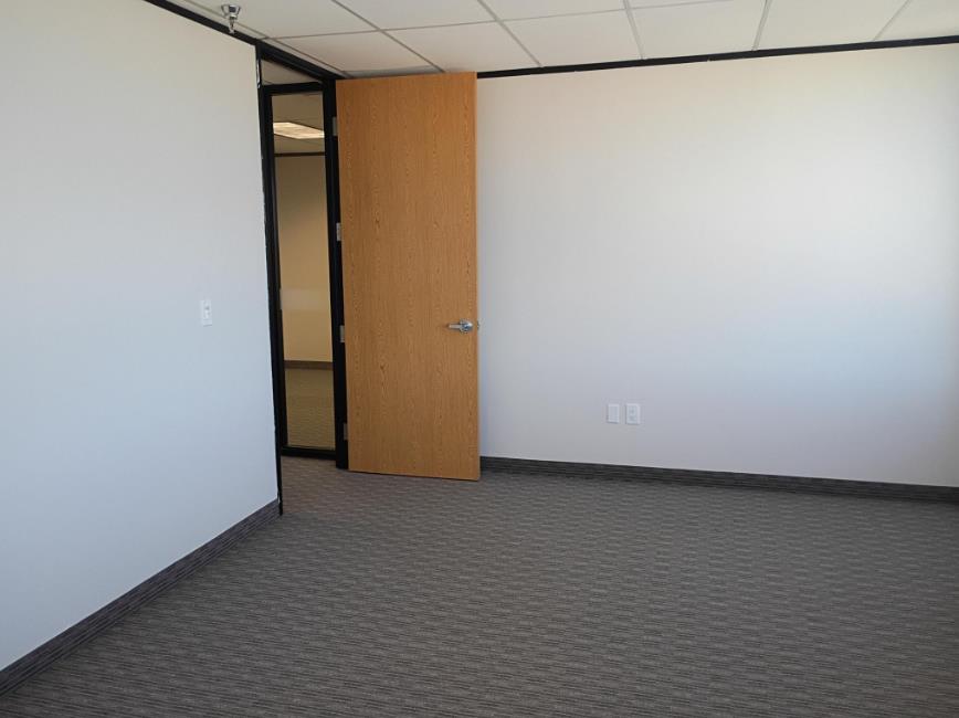 8330-8360 Lyndon B Johnson Fwy - 180xB935-sm