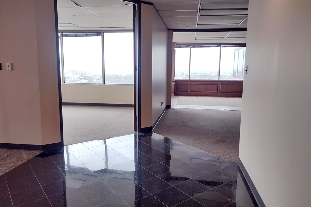 2401 Fountain View Dr - 1941x1010-sm