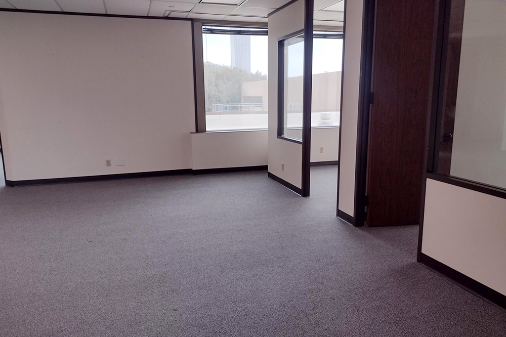 2401 Fountain View Dr - 1941x220-sm