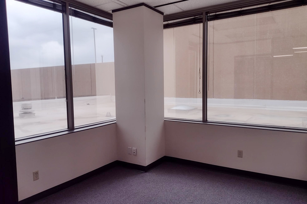 2401 Fountain View Dr - 1941x220-sm