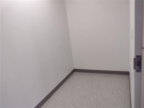 75 Executive Drive - 198x313J-sm